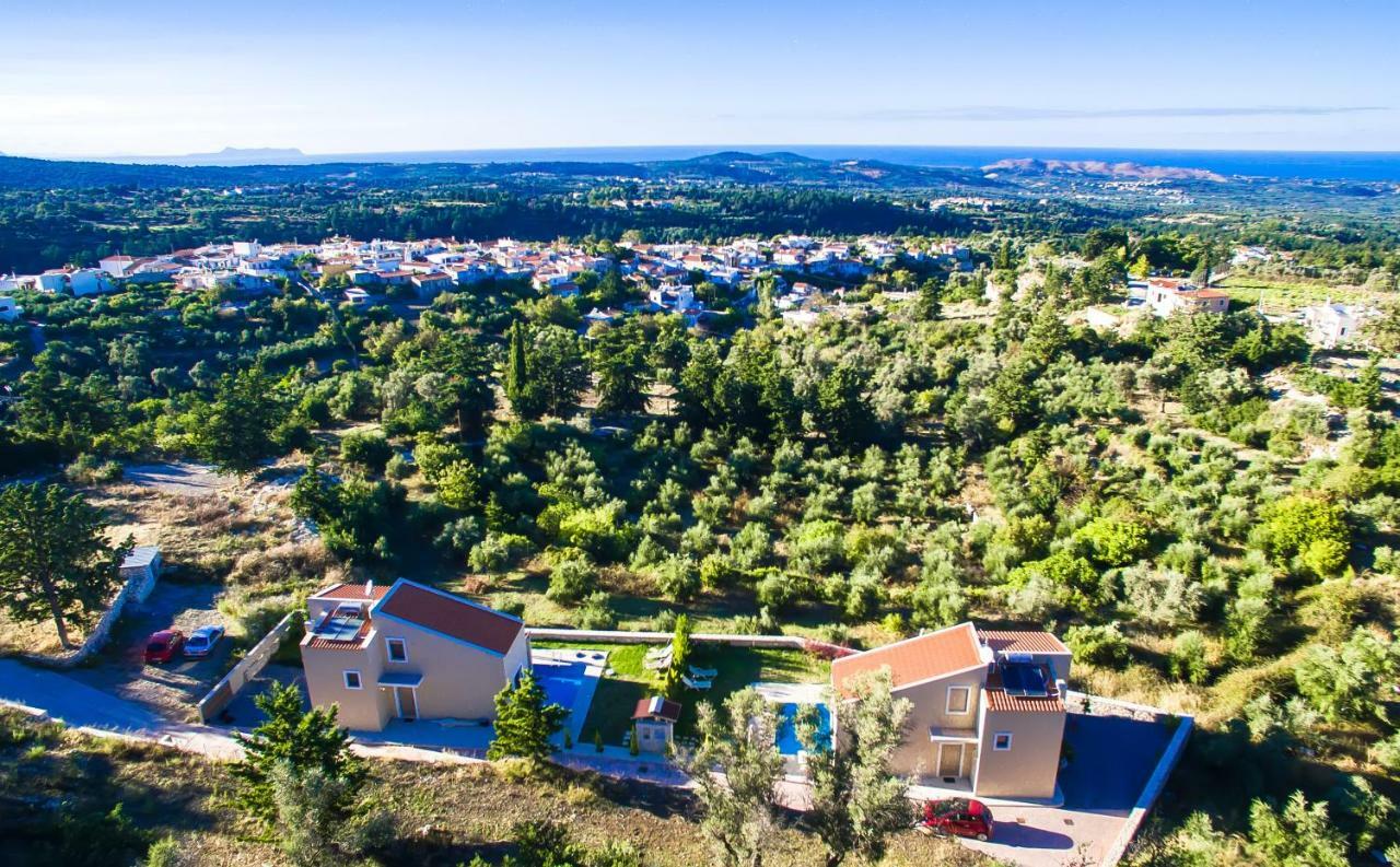 Mon Emvasia Margarites Villas Margarítai Exteriör bild