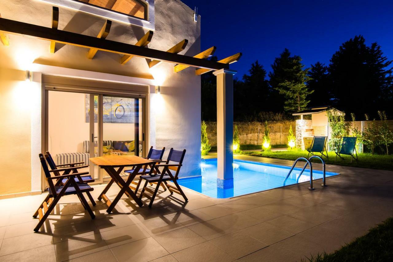 Mon Emvasia Margarites Villas Margarítai Exteriör bild