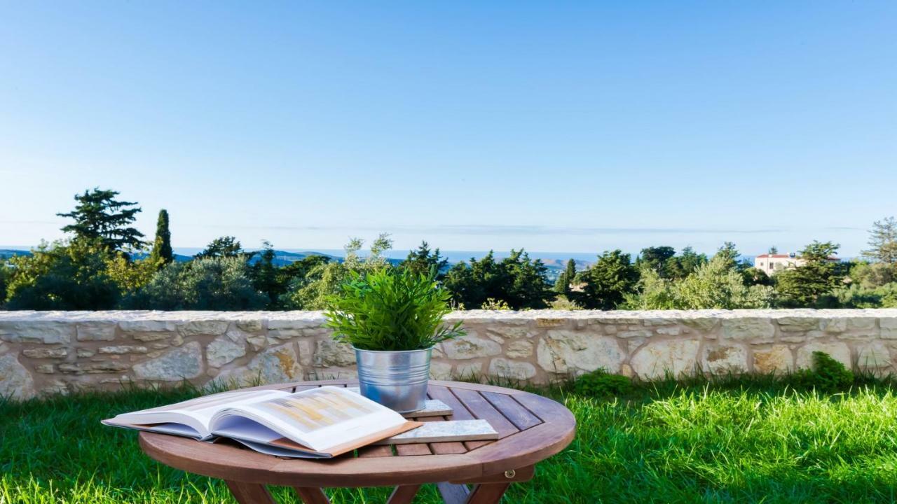 Mon Emvasia Margarites Villas Margarítai Exteriör bild