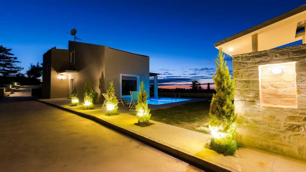 Mon Emvasia Margarites Villas Margarítai Exteriör bild